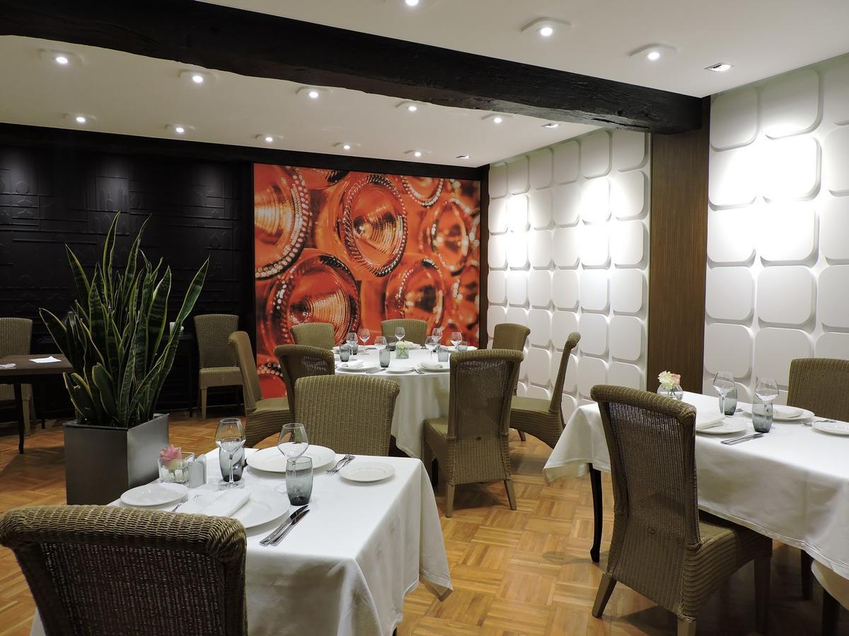 Le Privilege Chateaubourg  Ngoại thất bức ảnh